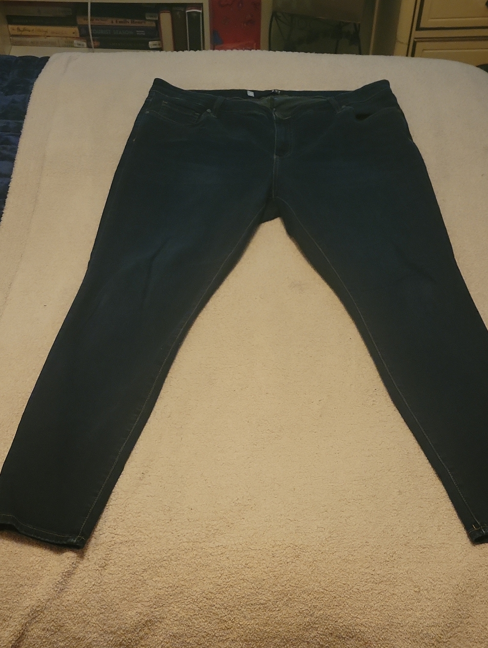 Kut from the Kloth Women's Skinny Jeans in Dark Blue